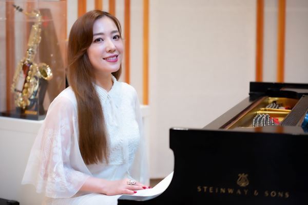 デビュー20周年、平原綾香インタビュー「ミュージカル歌手の平原綾香も、音楽家としての平原綾香も全部詰め込んだものをお届けできたら」