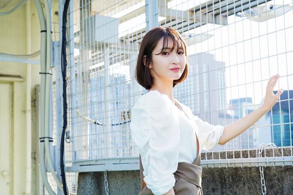 井上小百合が探すアイデンティティ「自分じゃない何かになってお芝居をしているときが一番楽しい」