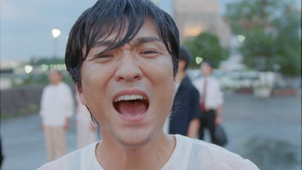 森山直太朗がずぶ濡れになりながら熱唱、ドラマ『家庭教師のトラコ』主題歌MVに中村蒼も出演