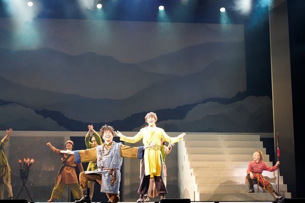 原作へのリスペクトを込めて表現。明日海りお、梅田彩佳ら音楽劇『精霊の守り人』上演中