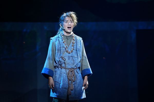 原作へのリスペクトを込めて表現。明日海りお、梅田彩佳ら音楽劇『精霊の守り人』上演中