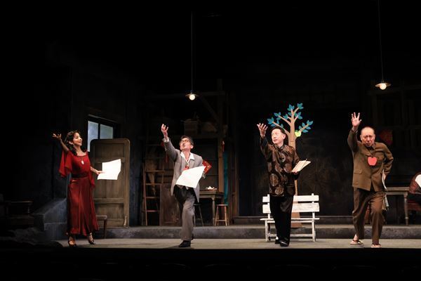 【レポート】高橋和也、千葉哲也らキャスト8名が好演　こまつ座『連鎖街のひとびと』