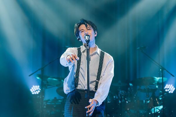 「この宝を抱きしめて精進していきます」MORISAKI WIN 初のワンマンライブツアー完走――『MORISAKI WIN -Dancing Charter Flight』ライブレポート