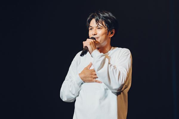 「この宝を抱きしめて精進していきます」MORISAKI WIN 初のワンマンライブツアー完走――『MORISAKI WIN -Dancing Charter Flight』ライブレポート