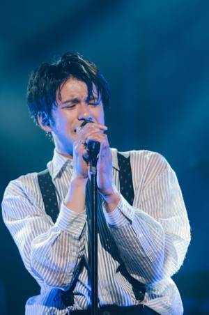 「この宝を抱きしめて精進していきます」MORISAKI WIN 初のワンマンライブツアー完走――『MORISAKI WIN -Dancing Charter Flight』ライブレポート