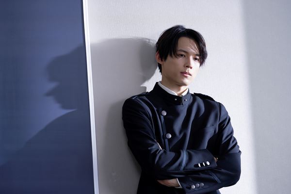 SixTONES 松村北斗「勇気をもって引き算していくのも大事」　『ホリック xxxHOLiC』百目鬼静のキャラ設定＆新カット公開