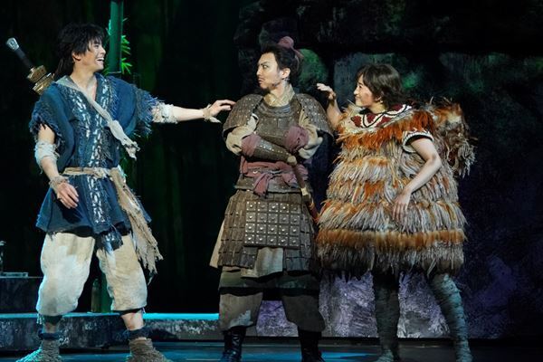 舞台『キングダム』開幕　帝劇113年目の歴史に爪痕を残す“挑戦作”にふさわしい豪華な舞台に