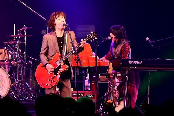 岸谷香感謝祭に根本要、和田唱がゲスト出演！　サプライズが溢れたスペシャルな一夜をレポート！