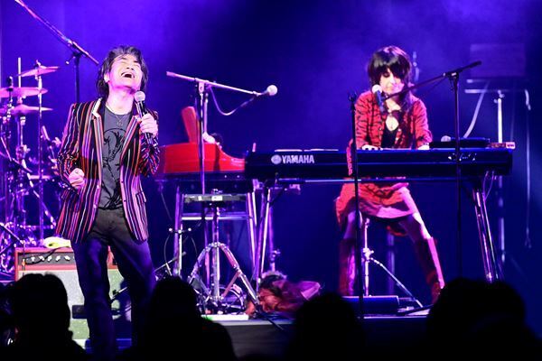 岸谷香感謝祭に根本要、和田唱がゲスト出演！　サプライズが溢れたスペシャルな一夜をレポート！