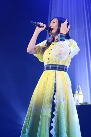 エビ中小林歌穂が7回目の生誕ソロライブ開催、ポルノグラフィティのカバーやウクレレ弾き語りも初披露