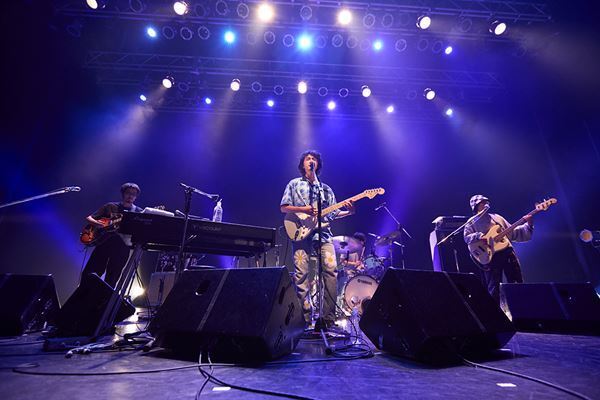 yonawo、鈴木真海子とSkaaiとの対バンツアー東京公演のオフィシャルレポート到着