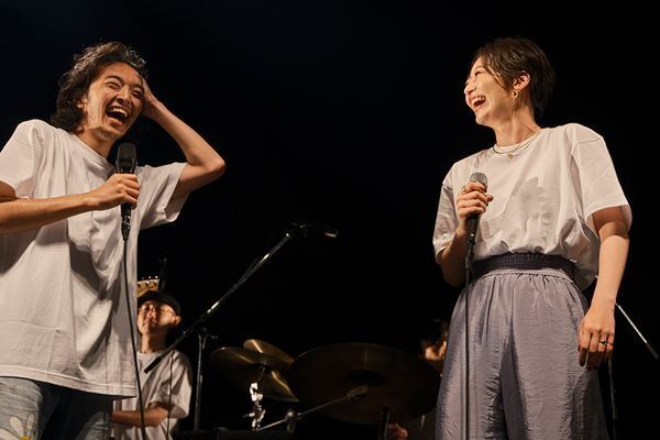yonawo、鈴木真海子とSkaaiとの対バンツアー東京公演のオフィシャルレポート到着