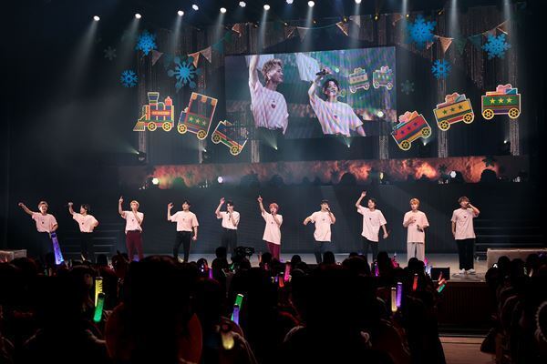 BUDDiiSがクリスマス感満載のワンマンライブを開催「幸せを持って帰ってください」