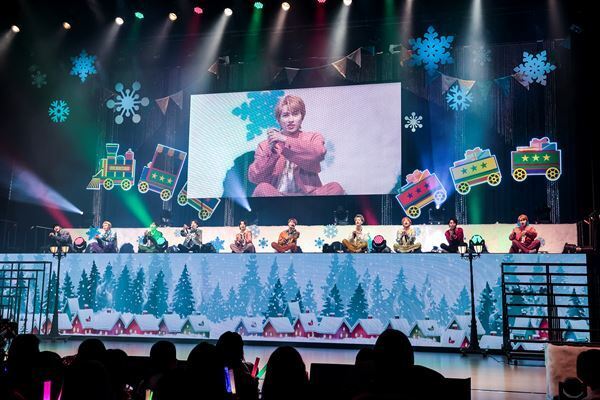 BUDDiiSがクリスマス感満載のワンマンライブを開催「幸せを持って帰ってください」