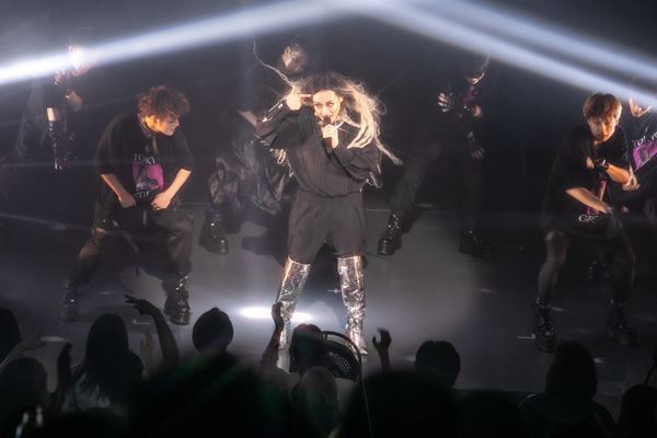 東京ゲゲゲイ歌劇団の最新公演『破壊ロマンス』PARCO劇場で開幕