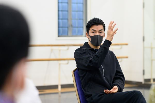 東京バレエ団「かぐや姫」第2幕公開リハーサル＆振付家・金森穣 取材会レポート