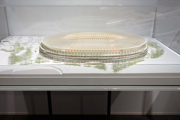 新しい公共建築に必要なのは「ネコの視点」だった！？　東京国立近代美術館『隈研吾展』をレポート！