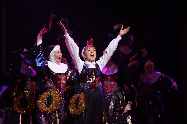 【観劇レポート】異なる文化を持つ者同士が“歌”で繋がる感動を ミュージカル『天使にラブ・ソングを～シスター・アクト～』