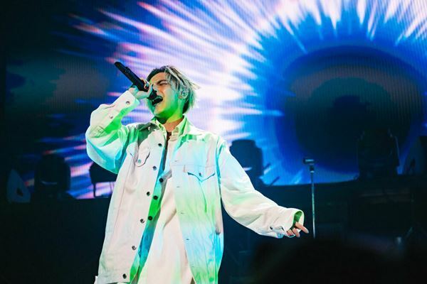 Novel Core、新曲「No Pressure」のライブ映像を公開