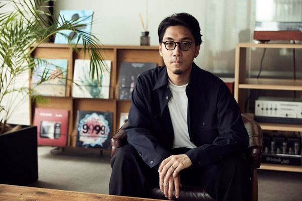tofubeats、4年ぶりのアルバムと初の書籍を語る「耳が聞こえなくなった時に、鏡が気になるなって」