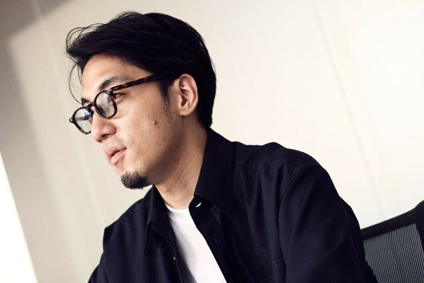 tofubeats、4年ぶりのアルバムと初の書籍を語る「耳が聞こえなくなった時に、鏡が気になるなって」