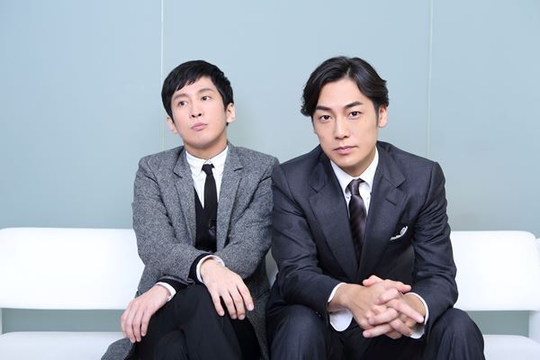 【『スリル・ミー』キャスト対談第2弾】　成河×福士誠治 ～“資本主義の病”を描く旅人ペア～