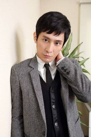 【『スリル・ミー』キャスト対談第2弾】　成河×福士誠治 ～“資本主義の病”を描く旅人ペア～