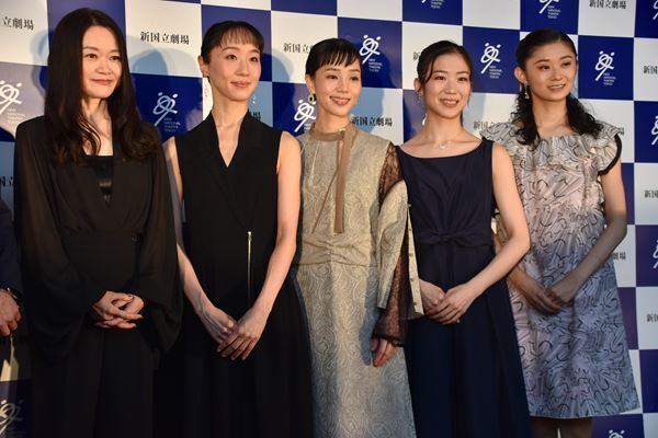 吉田都「演じる楽しさを感じてもらえたら」　新国立劇場バレエ団『白鳥の湖』一年越しの開幕へ