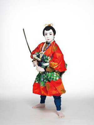 初代尾上眞秀の初舞台『音菊眞秀若武者』扮装ビジュアル公開