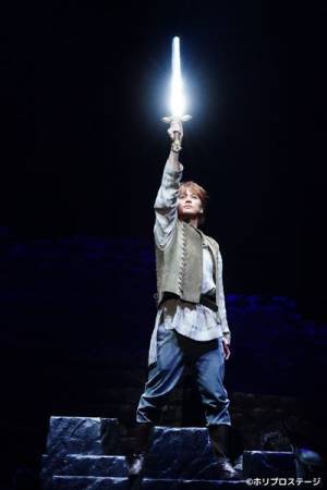 ミュージカル『キングアーサー』開幕　舞台写真&浦井健治らキャストコメント到着