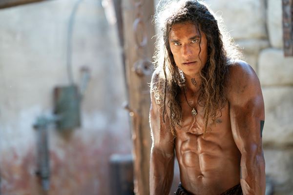 ザック・スナイダー監督の新作は銀河の『七人の侍』！　『レベル・ムーン（原題）』ビジュアル＆場面写真公開