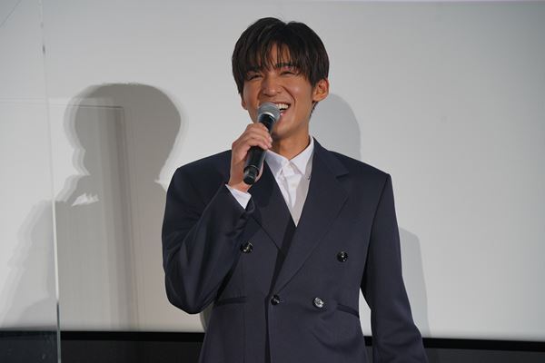 大泉「目黒蓮とももう会えなくなると思うと寂しい」『月の満ち欠け』公開前夜祭の舞台挨拶レポート