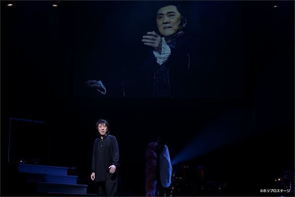 市村正親のひとり芝居『市村座』開幕　40曲超の歴代出演ミュージカルナンバーを披露