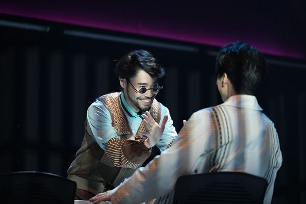 伊藤健太郎が“真実”を探究する編集部員に、舞台『背信者』開幕＆配信スタート