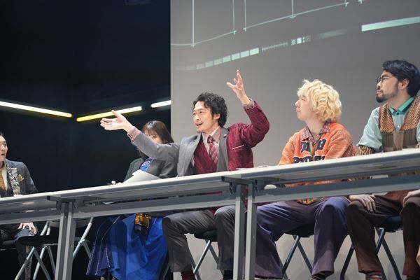 伊藤健太郎が“真実”を探究する編集部員に、舞台『背信者』開幕＆配信スタート