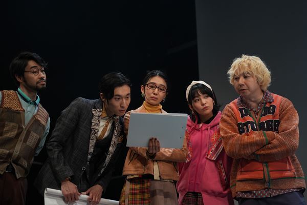 伊藤健太郎が“真実”を探究する編集部員に、舞台『背信者』開幕＆配信スタート