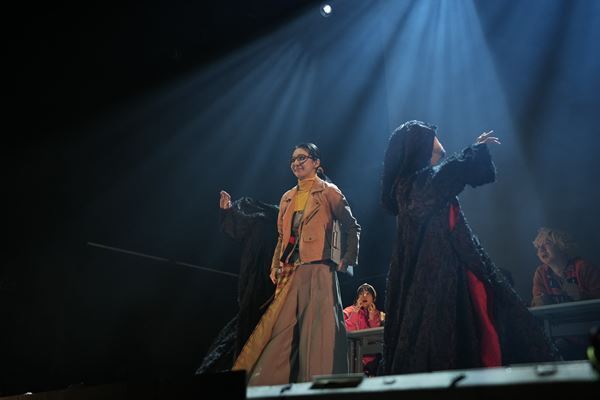 伊藤健太郎が“真実”を探究する編集部員に、舞台『背信者』開幕＆配信スタート