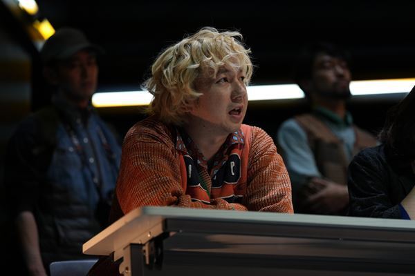 伊藤健太郎が“真実”を探究する編集部員に、舞台『背信者』開幕＆配信スタート