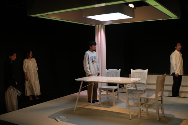 ストスパ白鳥雄介の家族をもとにした『エゴイズムでつくる本当の弟』開幕