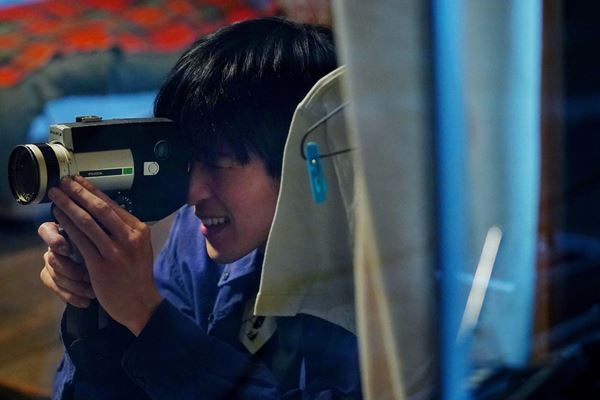 映画『月の満ち欠け』“エモすぎる”と話題の有村架純と目黒蓮の本編シーンを公開