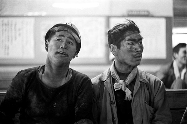 本橋成一《羽幌炭砿北海道 羽幌町》〈炭鉱〉より1968年©Motohashi Seiichi