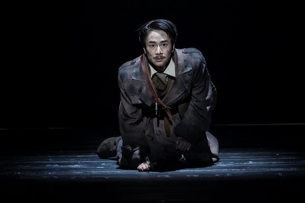 愛する息子を戦地に送り込んだ父親の胸中は？　演出・上村聡史による舞台『My Boy Jack』開幕