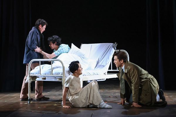 『エンジェルス・イン・アメリカ』第一部が開幕、上村聡史「改めて“今”を語る作品となりました」