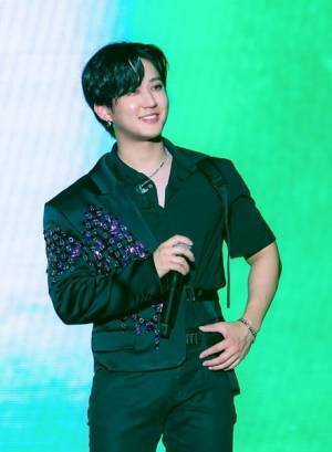 Stray Kids、大規模ワールドツアーの追加公演を韓国ソウルで開催「夢に見てきた瞬間が現実になりました」