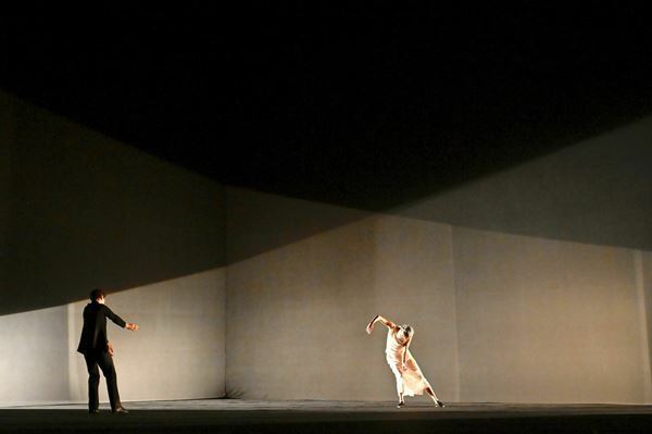 アルチュール・ランボーという詩人のあり方に迫る勅使川原三郎の新作ダンス、8月上演