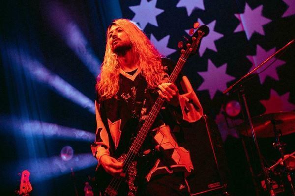 【ライブレポート】w.o.d.、東阪ワンマン東京公演を開催。荒ぶるロックでフロアをかき乱した熱狂の一夜