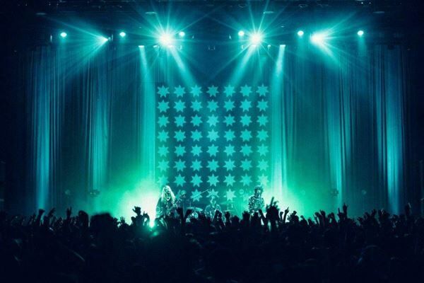 【ライブレポート】w.o.d.、東阪ワンマン東京公演を開催。荒ぶるロックでフロアをかき乱した熱狂の一夜