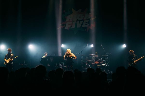 Cö shu Nie×澤野弘之『HIGH FIVE 2022』ラスト福岡公演オフィシャルレポート