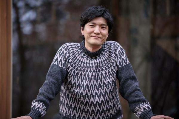 【独占ロングインタビュー】“聴いたことのない「さくら」がここにある”　 森山直太朗、20周年を締めくくる弾き語りベストアルバムを語る