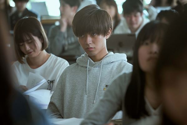 永瀬廉×池田エライザ×柄本佑、それぞれの思いが交差する『真夜中乙女戦争』場面写真公開